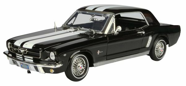 MET. AUTO 1:18 1964 1/2 FORD MUSTANG (HARDTOP)